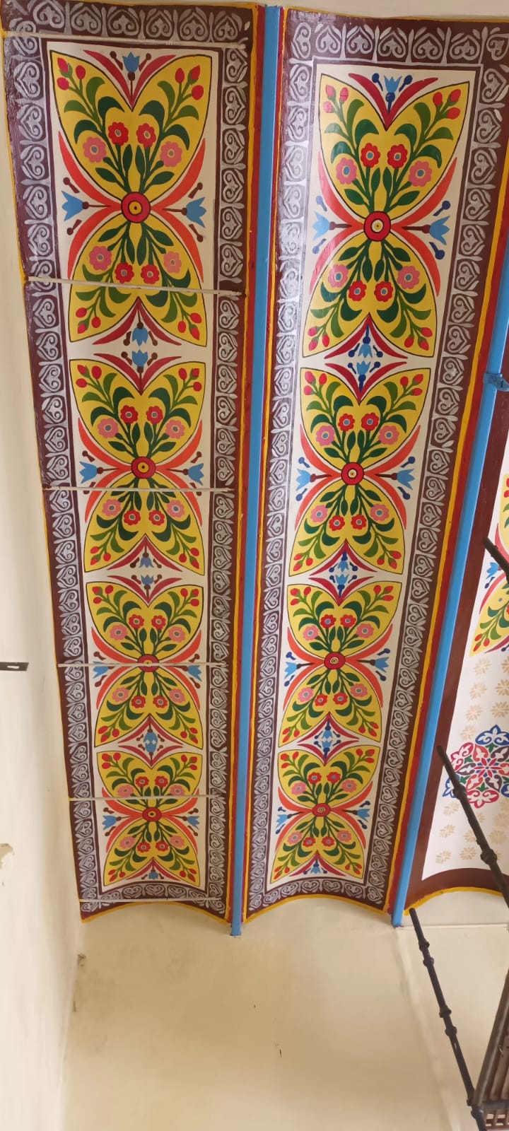 Traditional Arabesque Floral Ceiling Fresco